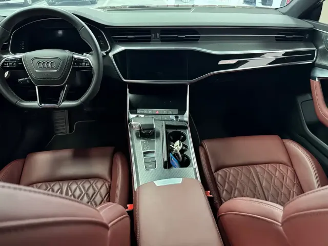 Audi A7L — Фото автомобиля 9