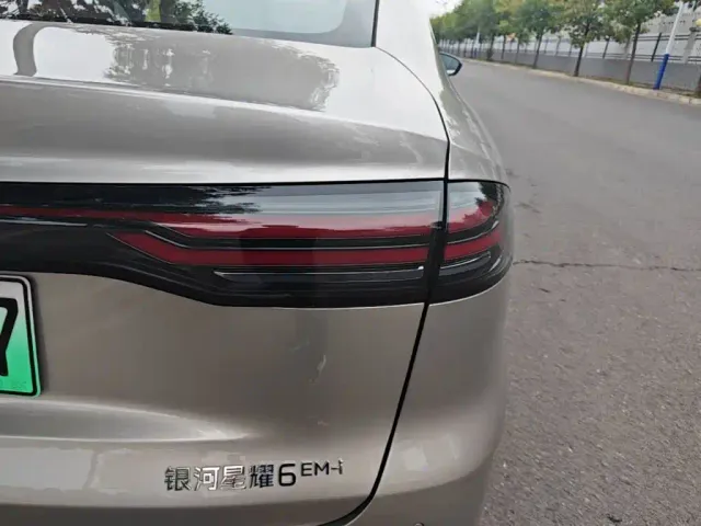 Geely Galaxy Stellar 6 — Фото автомобиля 7