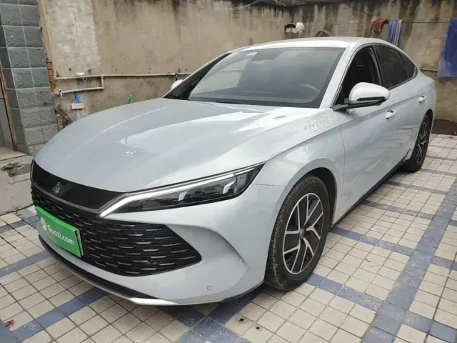 Фотография автомобиля — BYD Qin L