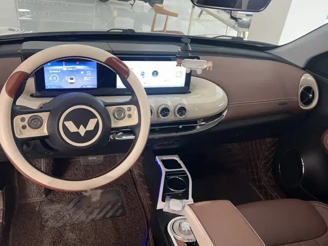 Wuling Bingo — Фото автомобиля 12