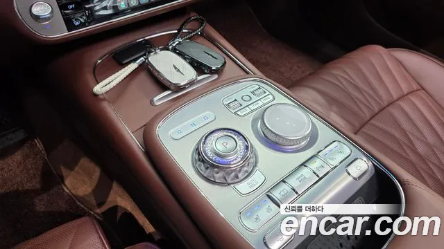 Genesis G90 Бензин 3.5 турбо AWD — Фото автомобиля 9