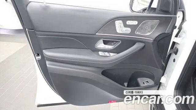 Mercedes-Benz GLE-Class — Фото автомобиля 13