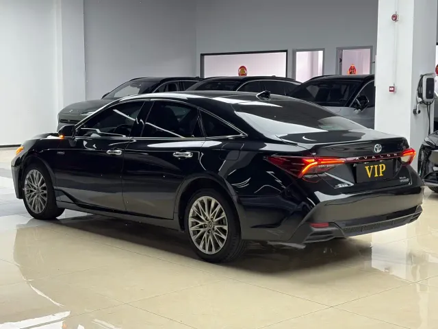 Toyota Avalon — Фото автомобиля 4