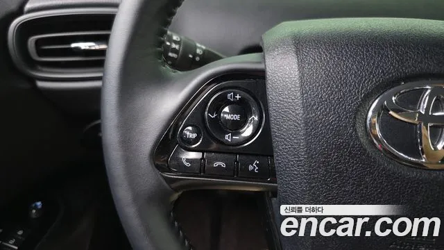 Toyota Prius — Фото автомобиля 25
