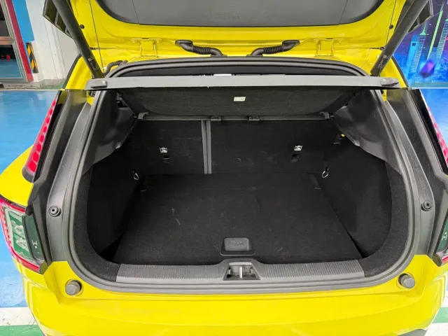 Volvo EX30 — Фото автомобиля 16