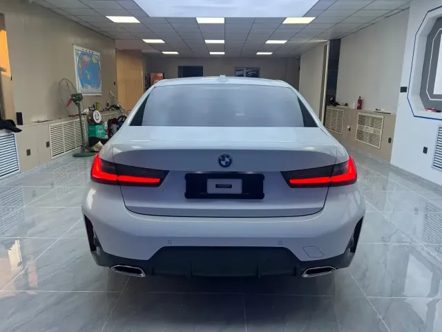 BMW 3 Series — Фото автомобиля 4