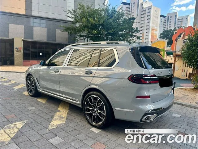 BMW X7 — Фото автомобиля 4