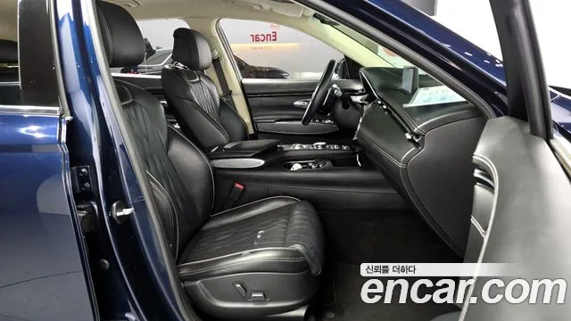 Genesis GV70 2.5T Бензин AWD — Фото автомобиля 11