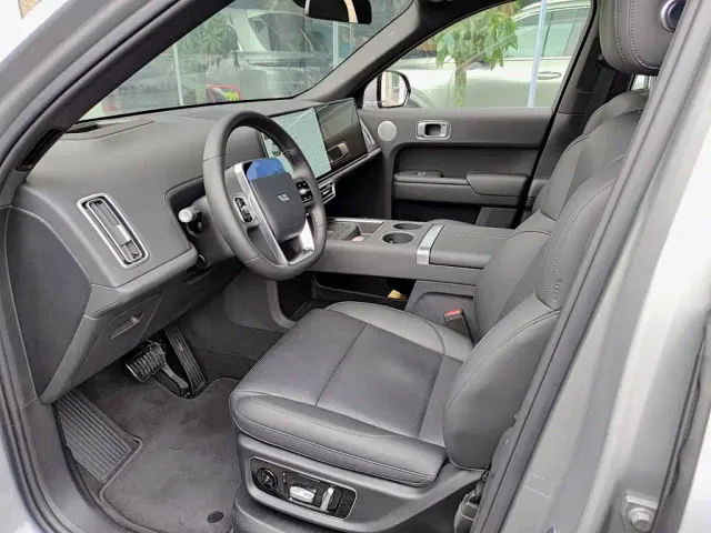 Li Auto L9 — Фото автомобиля 7