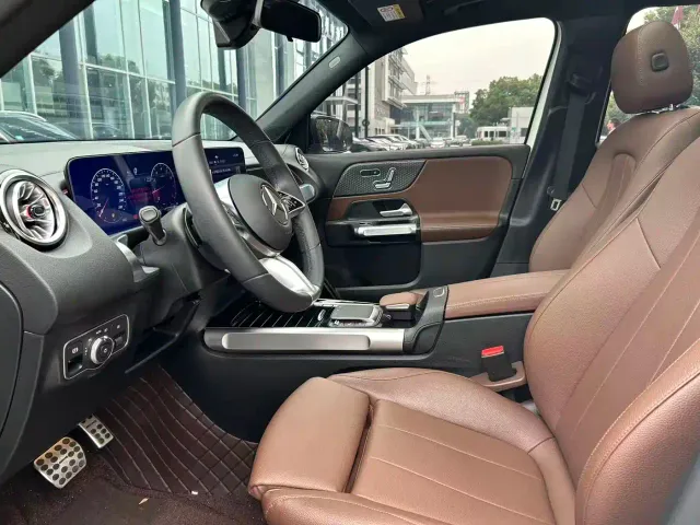 Mercedes-Benz GLB-Class — Фото автомобиля 10