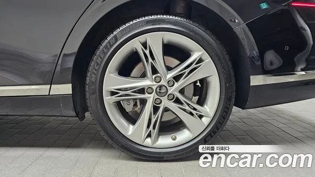 Genesis G90 Бензин 3.5 турбо AWD — Фото автомобиля 15