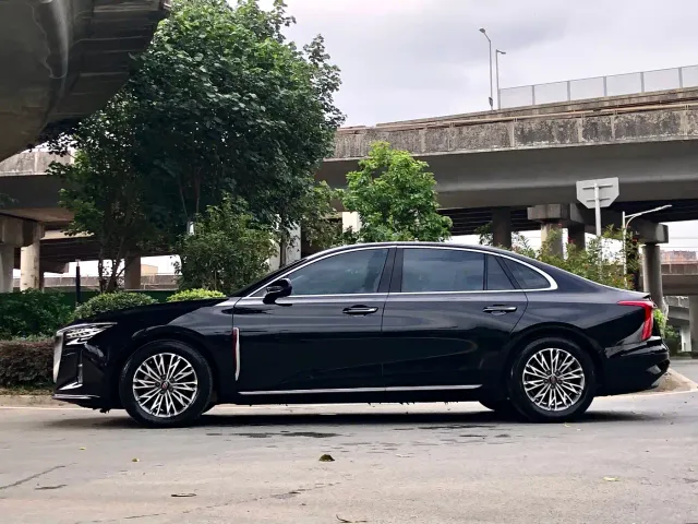 Hongqi H5 — Фото автомобиля 3