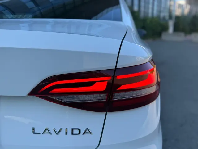 Volkswagen Lavida — Фото автомобиля 8