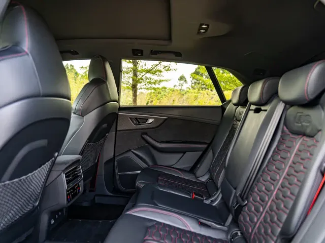 Audi RS Q8 — Фото автомобиля 18