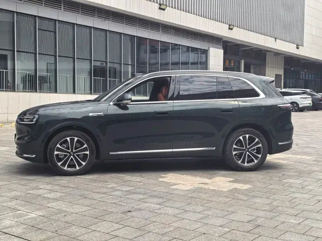 Aito M7 — Фото автомобиля 3