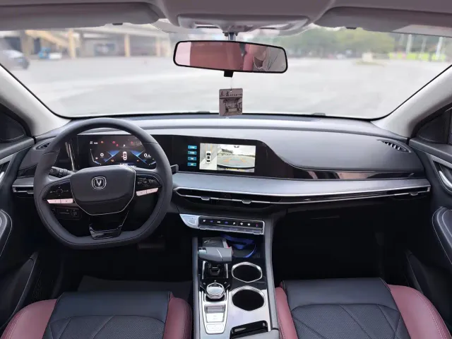 Changan Eado — Фото автомобиля 9