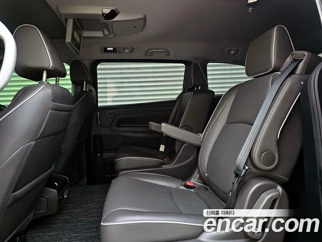 Honda Odyssey — Фото автомобиля 13
