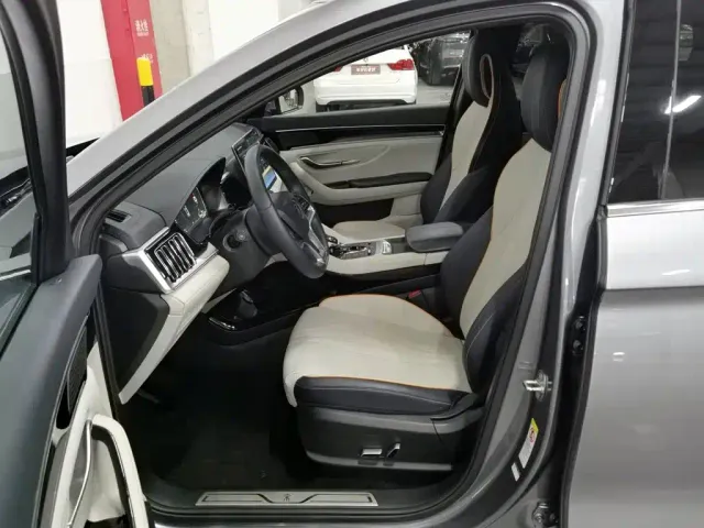 BYD Song PLUS — Фото автомобиля 10