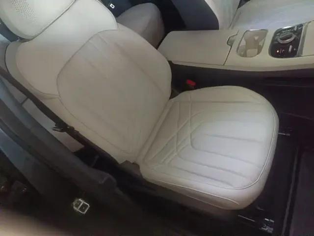 Geely Galaxy Starship 7 EM-i — Фото автомобиля 6