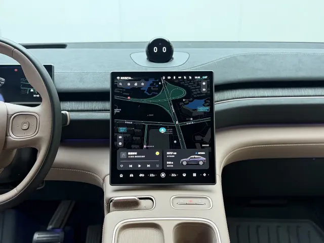 Nio EC6 — Фото автомобиля 8