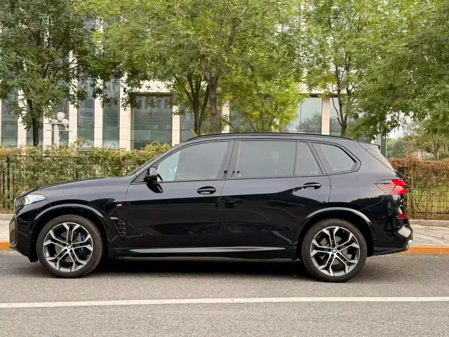 BMW X5 — Фото автомобиля 3