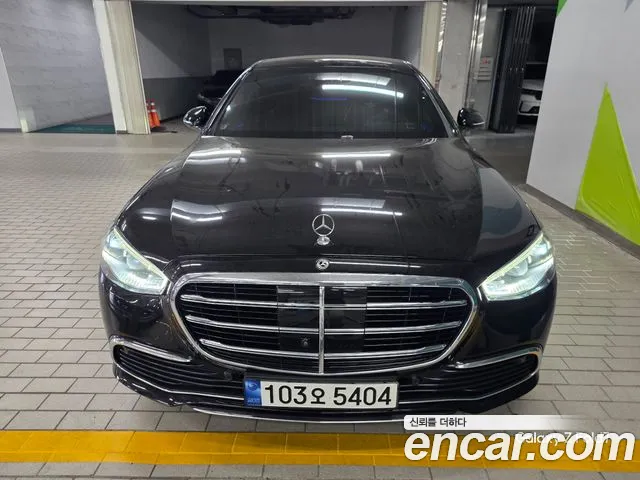 Mercedes-Benz S-Class — Фото автомобиля 2