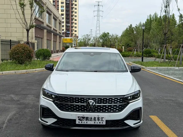 Volkswagen Lavida — Фото автомобиля 2
