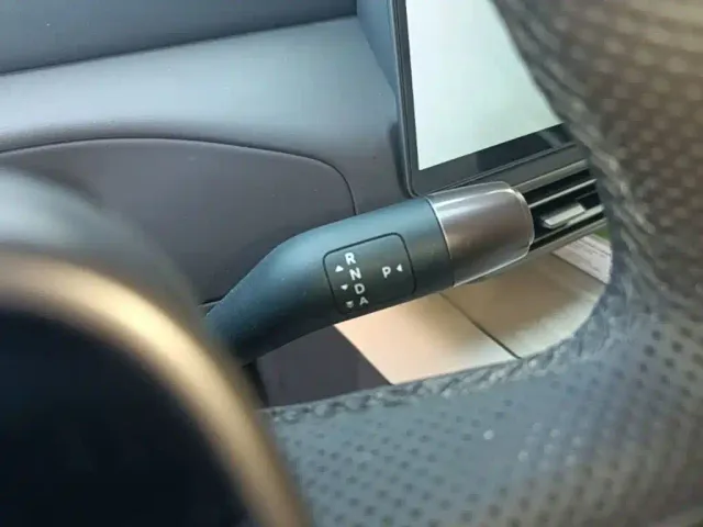 Li Auto MEGA — Фото автомобиля 13