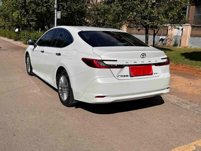 Toyota Camry — Фото автомобиля 6