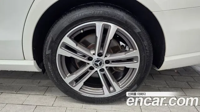 Mercedes-Benz E-Class E-класс W213 E350 4MATIC Avantgarde — Фото автомобиля 18