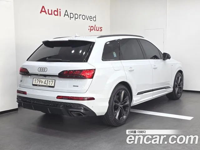 Audi Q7 — Фото автомобиля 2