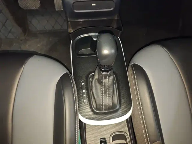 Roewe Clever — Фото автомобиля 13