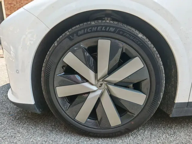 Li Auto i6 — Фото автомобиля 6
