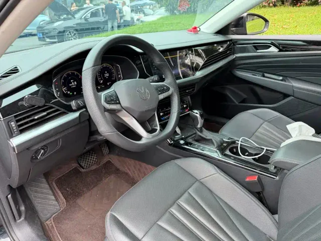 Volkswagen Passat — Фото автомобиля 7
