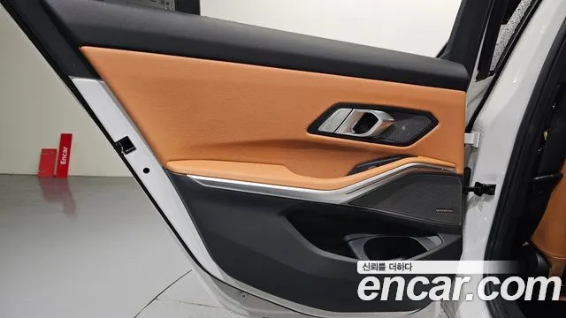 BMW 3-Series 3 серия (G20) 320i M Sport — Фото автомобиля 22