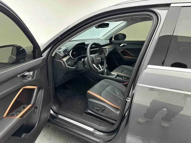 Audi Q3 — Фото автомобиля 9