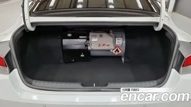 Hyundai AVANTE Avante (CN7) 1.6 LPi (Для проката) — Фото автомобиля 7