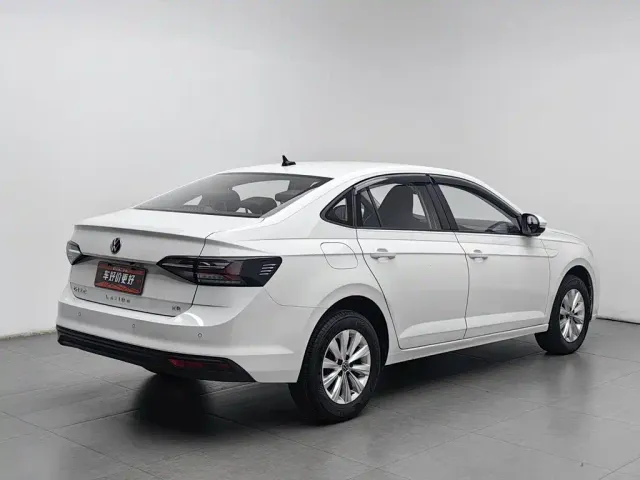 Volkswagen Lavida — Фото автомобиля 2