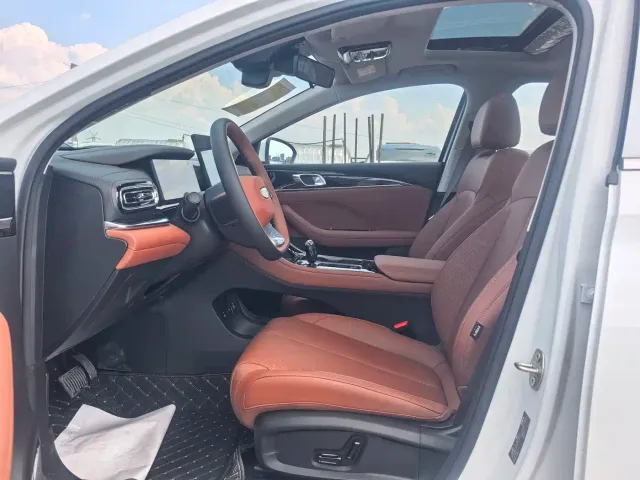 Geely Emgrand — Фото автомобиля 9