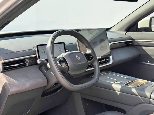 Dongfeng eπ 008 — Фото автомобиля 5