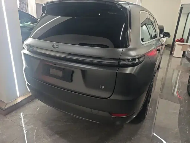 Li Auto L9 — Фото автомобиля 6