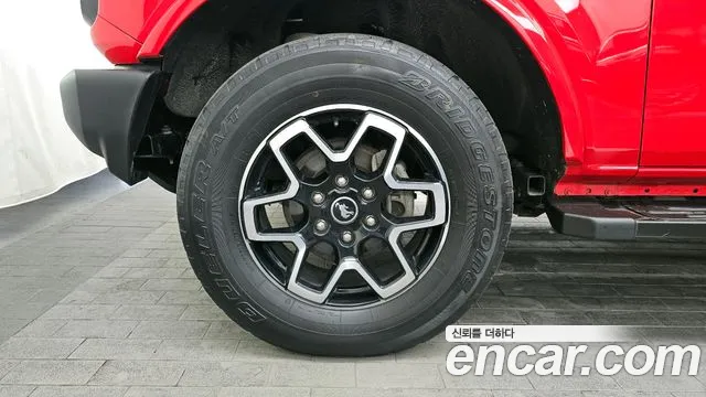 Ford Bronco — Фото автомобиля 5