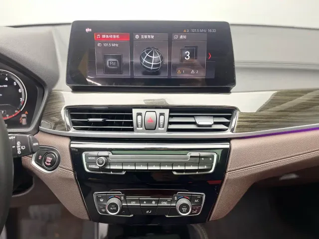 BMW X1 — Фото автомобиля 14