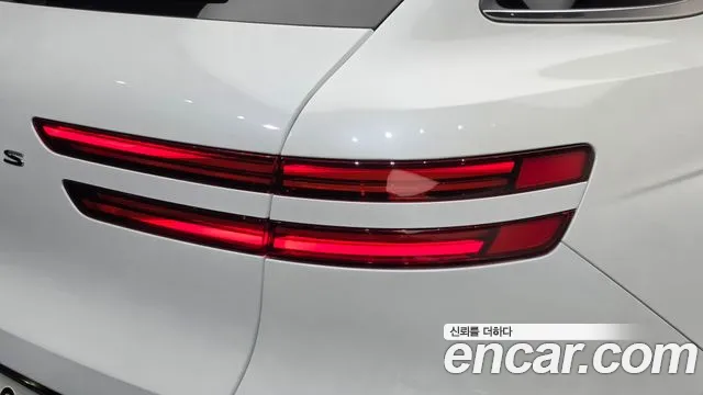 Genesis GV70 — Фото автомобиля 8