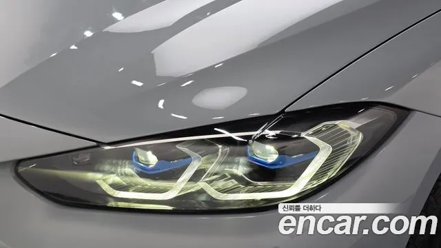 BMW i4 — Фото автомобиля 20