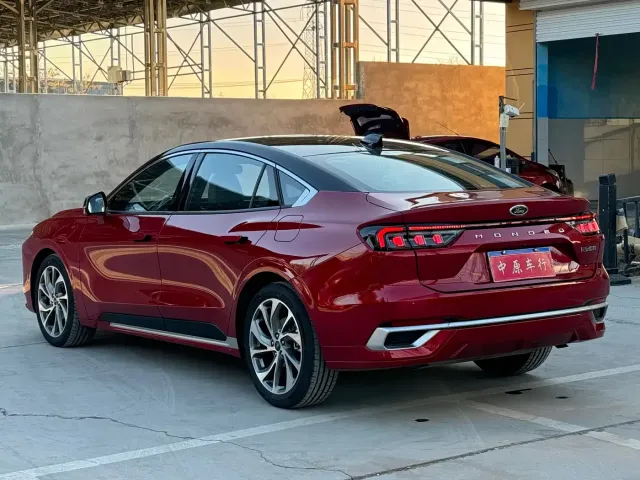 Ford Mondeo — Фото автомобиля 20