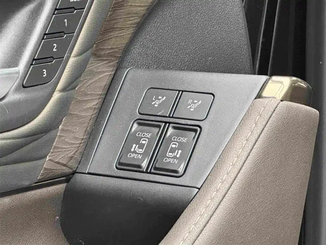 Toyota Alphard — Фото автомобиля 21