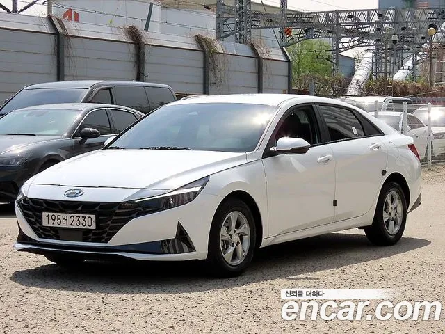 Hyundai Avante CN7 — Фото автомобиля 2