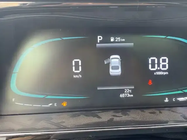 Hyundai Elantra — Фото автомобиля 10