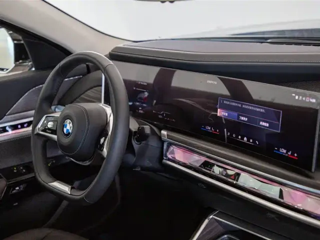 BMW 7 Series — Фото автомобиля 23